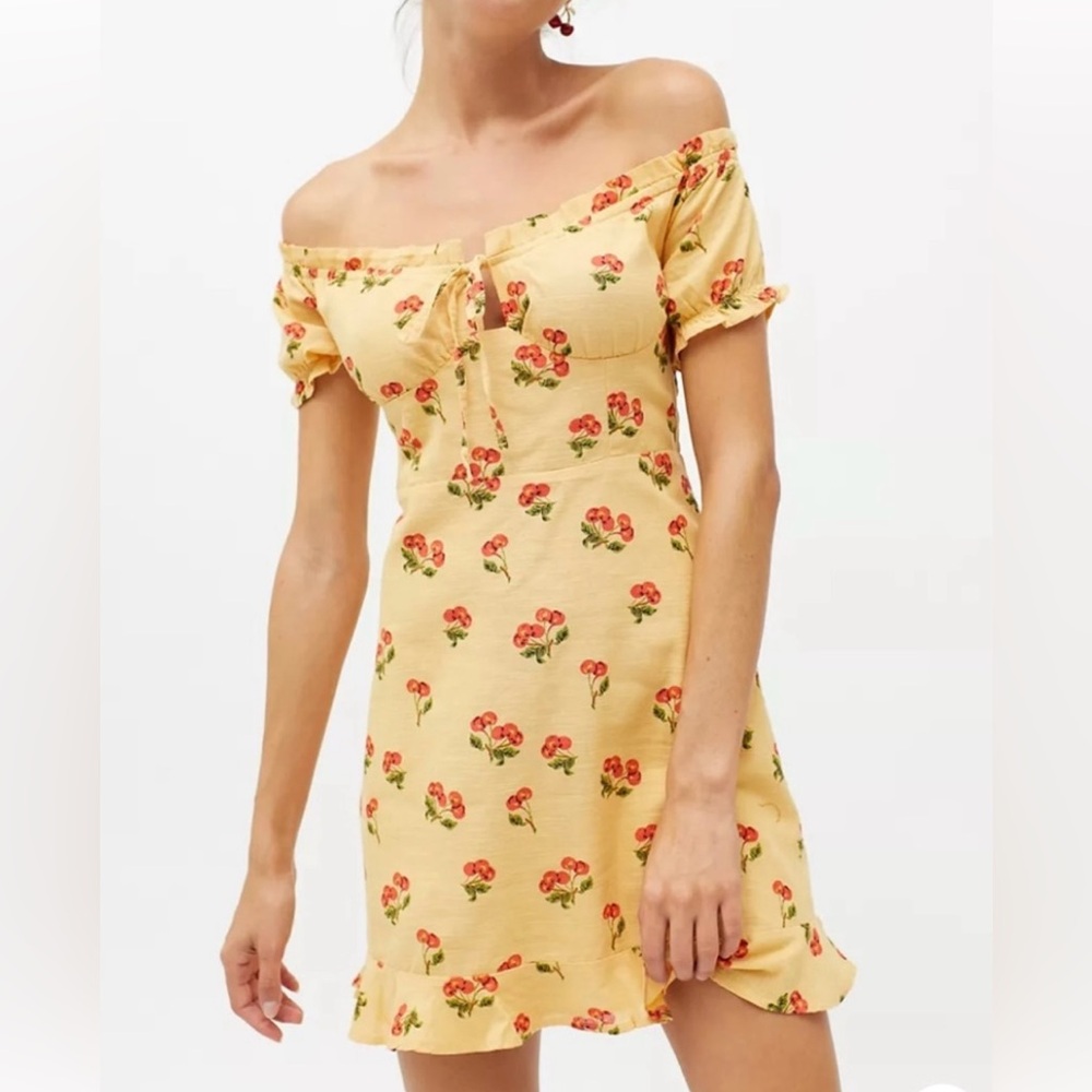 Urban Outfitters Magpie Cherry Off the shoulder Dress Sz M